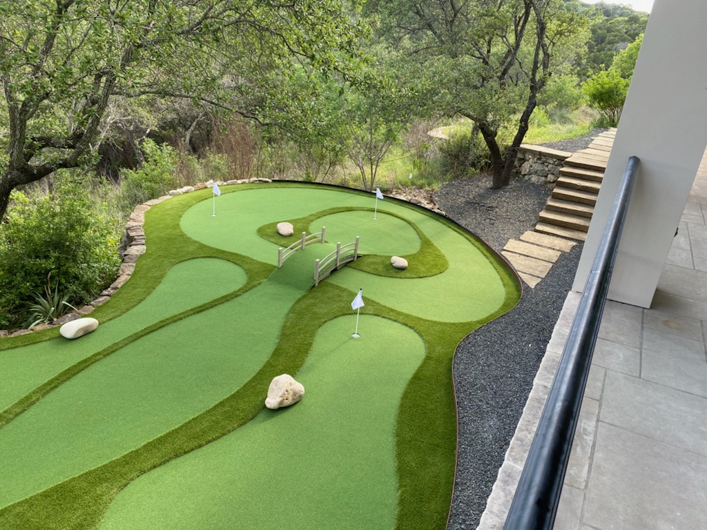 Use creative obstacles for your San Francisco mini golf course